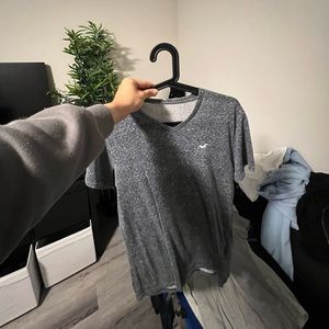Hollister tshirt